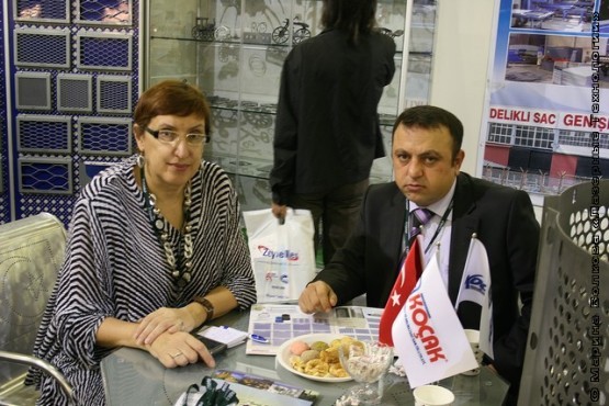 Переговоры с Kocak tur05122010114 555x370 Выставка по турецки