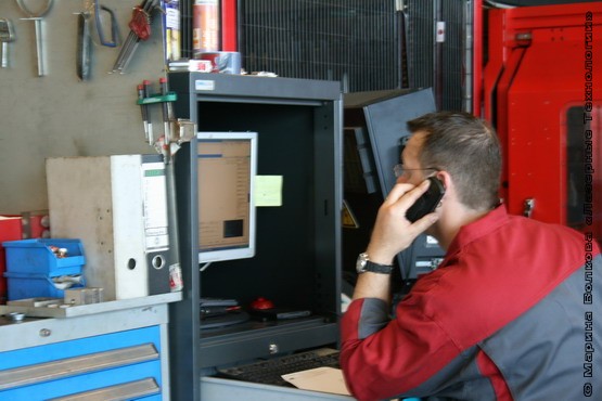 Рабочее место оператора лазерной резки gol 28 Голландский job shop