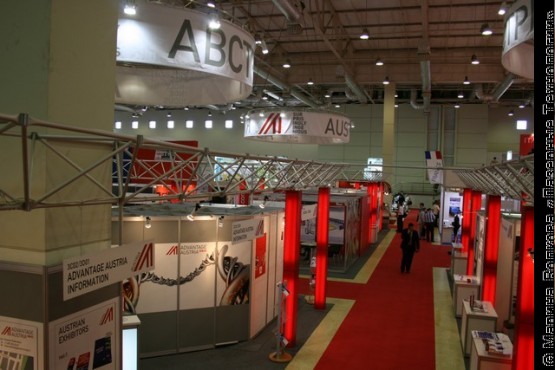 Павильоны выставки metalloobrabotka2011129marafon127 555x370 Металлообработка 2011: итоги