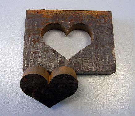 Сердце, толстый металл Сердце, толстый металл